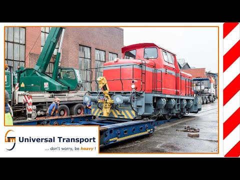 Universal Transport - locomotive transport with a flatbed trailer